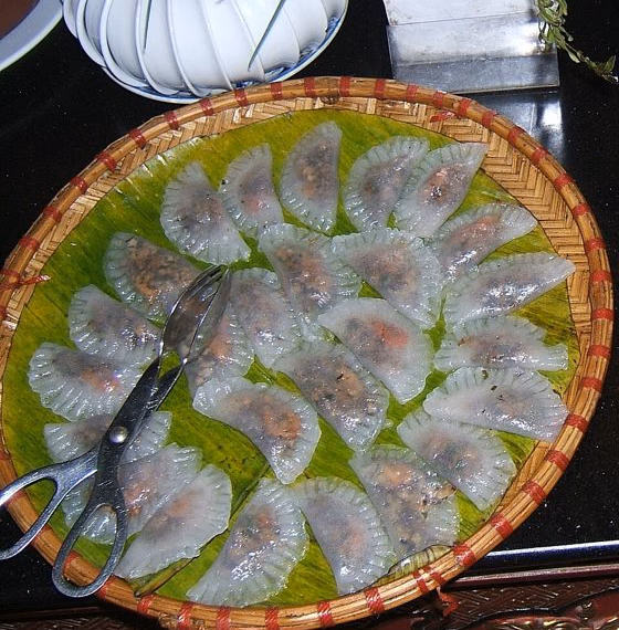 Translucent bánh bột lọc dumplings