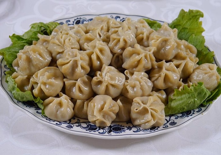 Steamed Mongolian buuz