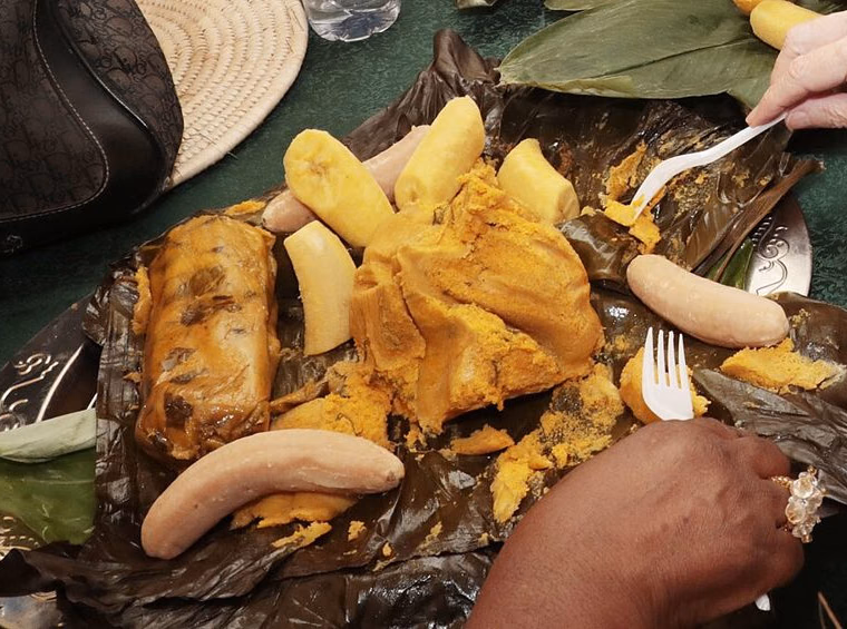 Koki opened on banana leaves with boiled plantain
