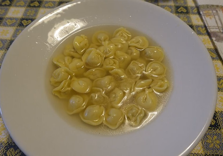 Tortellini in broth